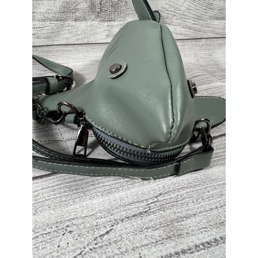 Shark Crossbody Purse Green Novelty Bag Adjustable Strap - Picture 2 of 6